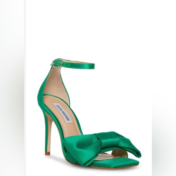 Steve Madden Shoes - $43 plus shipping! Steve Madden Emerald Satin Heels